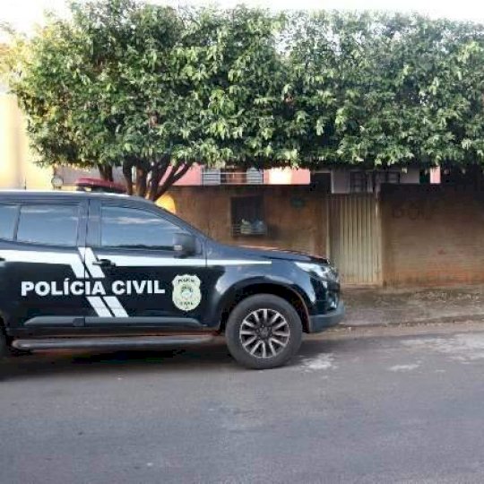 M&atilde;e e filho s&atilde;o executados com 6 tiros dentro de casa no MS