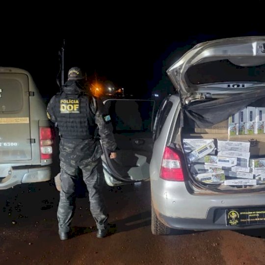 Motorista abandona carro com 1,5 mil pacotes de cigarros contrabandeados e foge do DOF