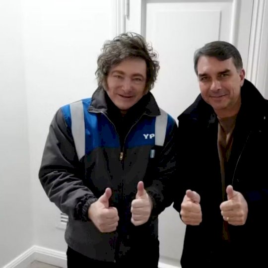 Milei virá ao Brasil para o lançamento da candidatura de Flávio