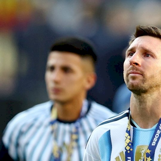 Messi anuncia aposentadoria da seleção argentina após o Mundial