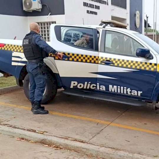 Acusado de oferecer chocolates para aliciar menores perto de escola tem preventiva decretada
