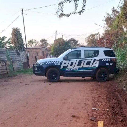 'Pesadelo' tenta tomar arma de policial e acaba baleado