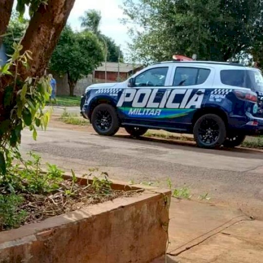 Homem &eacute; morto a tiros dentro do banheiro de casa em Maracaju