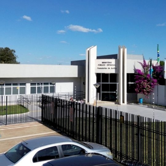 MP tenta reverter decisão que soltou adolescentes investigados pela morte de Lívia em rede social