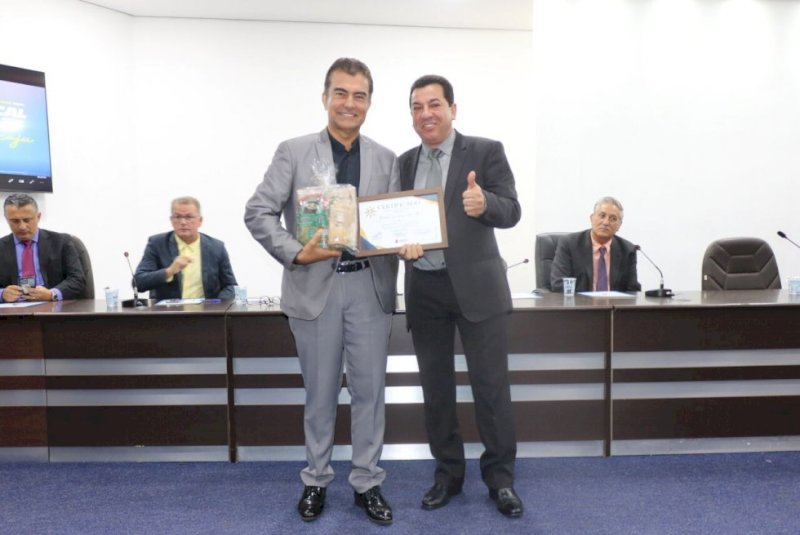 Marçal Filho recebe título de cidadão Maracajuense