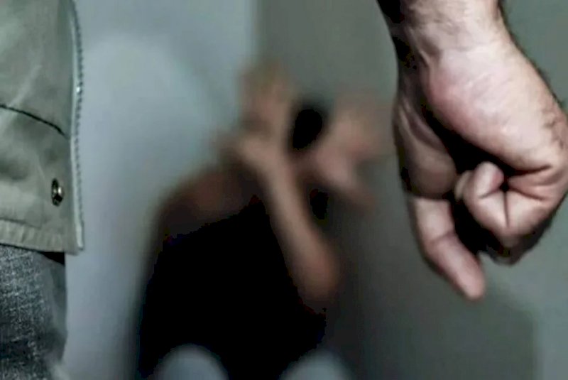Homem suspeito de estuprar criança é linchado por populares