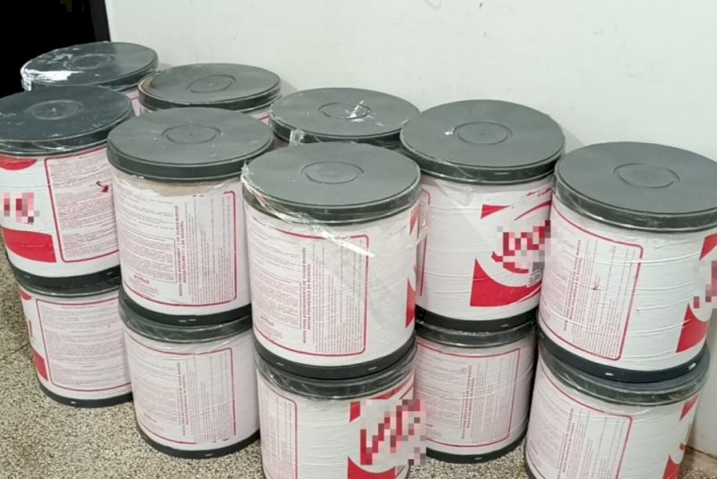 Dourados - Carga de maconha camuflada em latas de massa corrida é apreendida