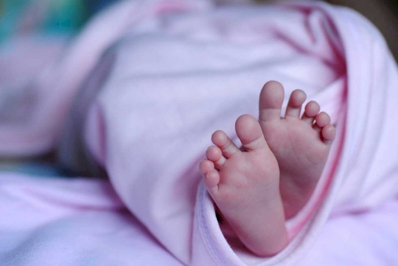 Bebê de 2 anos agredido pela mãe é transferido para Santa Casa em estado grave