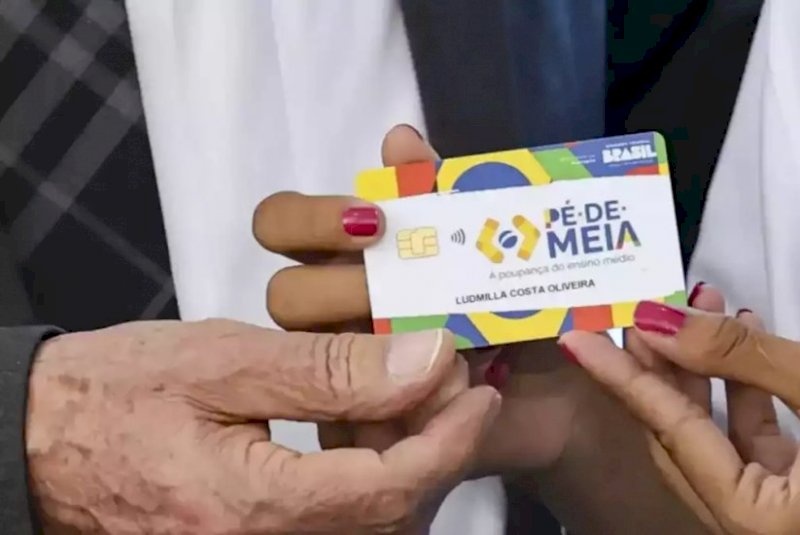 Atenção, estudantes! Pagamento do programa Pé-de-Meia será retomado em agosto