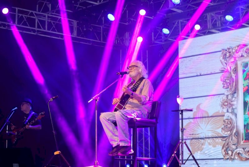 Sicredi Centro-Sul MS/BA  encerra comemorações de 37 anos com show de Renato Teixeira em Dourados