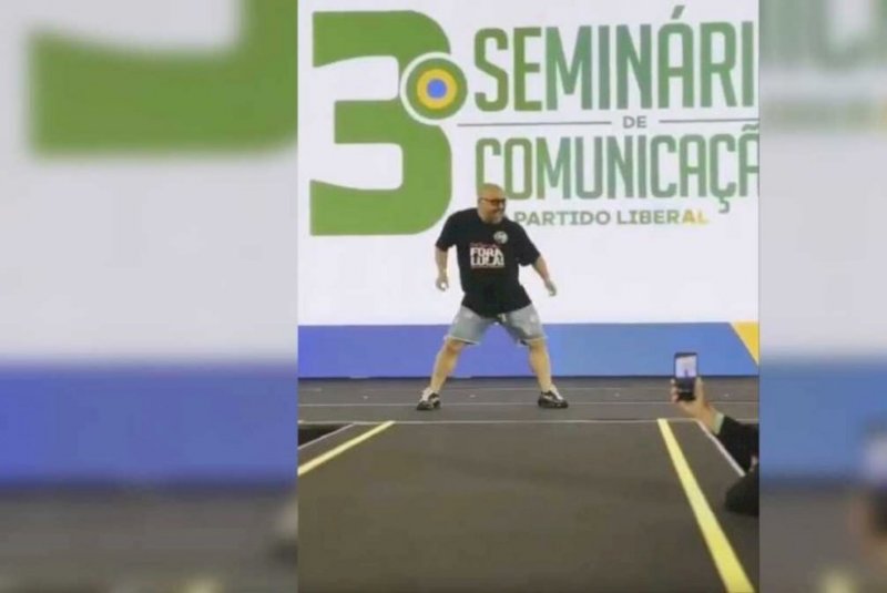 Dancinha de bolsonarista em evento do PL vira piada: 'vão vencer Lula assim?' (vídeo)