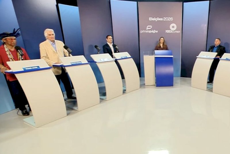 Primeiro debate tem clima amistoso entre concorrentes e foco em ex-governador