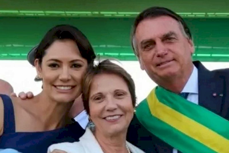 Michelle Bolsonaro aciona 'chefão do PP' para Teresa ser vice de Flávio