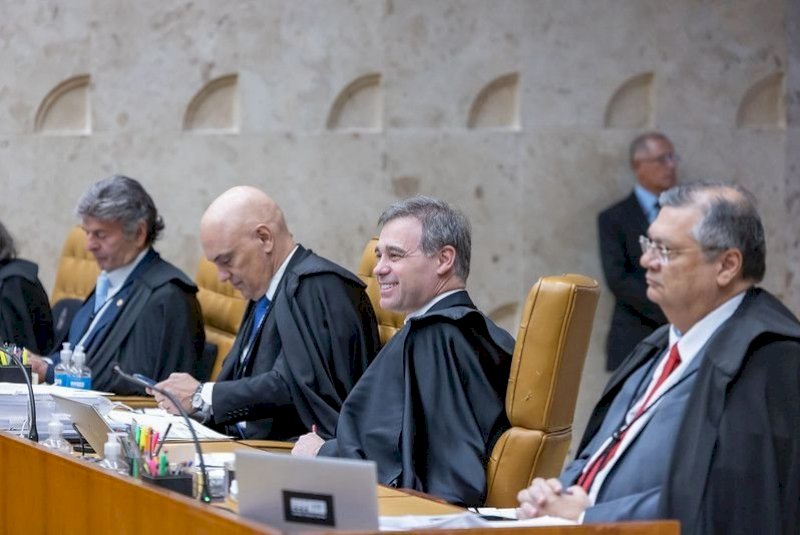 Os recados de Mendonça a Moraes e Dino ao ordenar apuração no caso Lulinha | Blogs | CNN Brasil