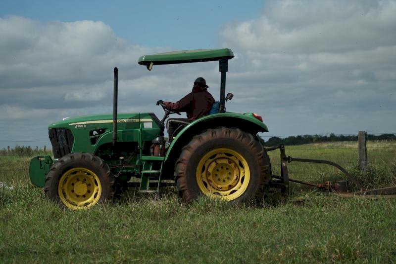 Produção de soja e milho muda perfil da mão de obra no campo em Mato Grosso do Sul