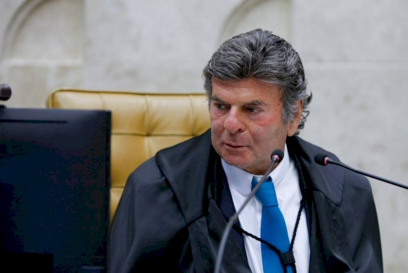 Fux é sorteado relator de ação sobre mulher de Moraes e Vorcaro