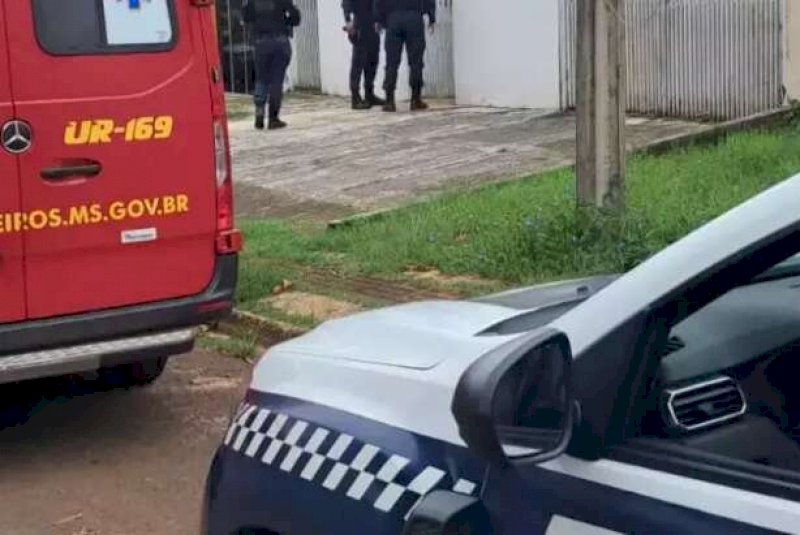Homem &eacute; preso ap&oacute;s atacar esposa com um machado no MS
