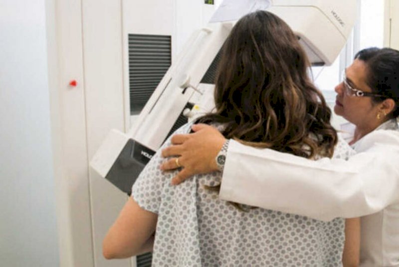 Mulheres a partir dos 40 anos já podem fazer mamografia pelo SUS