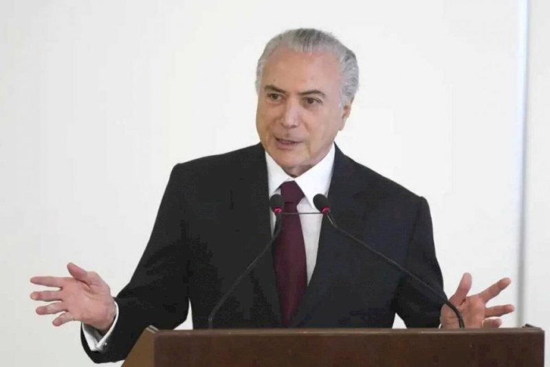 Michel Temer anuncia apoio a Flávio Bolsonaro no 2&ordm; turno