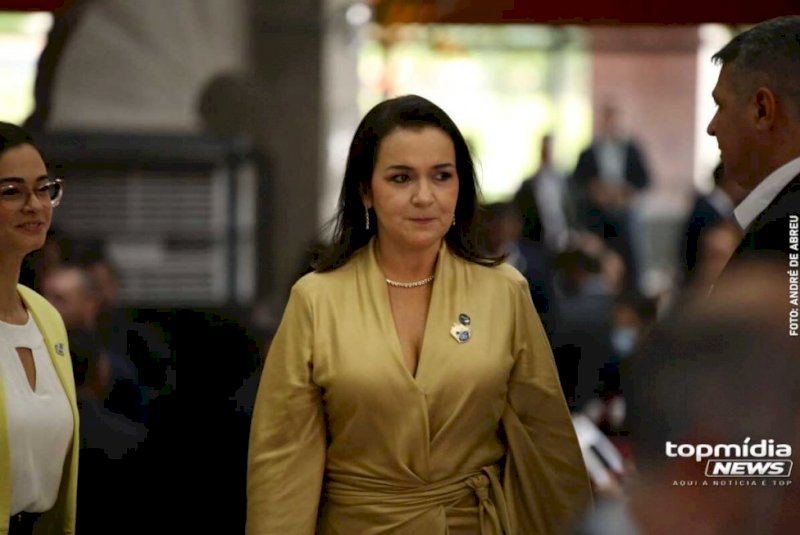 Vereador lança abaixo-assinado pela cassação de Adriane Lopes