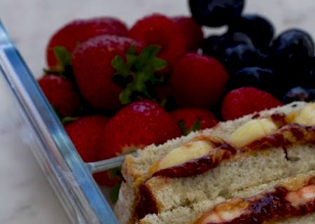Lanches: Sandes de manteiga de amendoim com banana