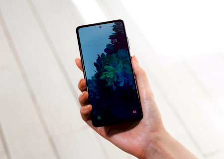 Samsung anuncia Galaxy S20 FE, versão simplificada do seu topo de linha, por a partir de R$ 4.499