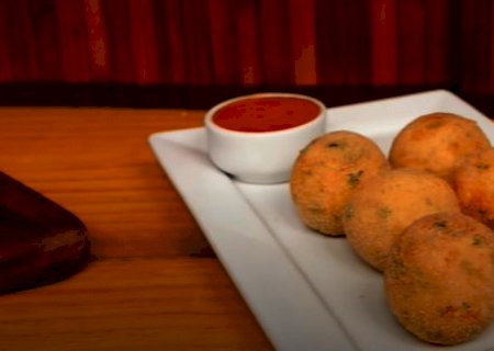 Aprenda a fazer um delicioso aperitivo: Ricota frita