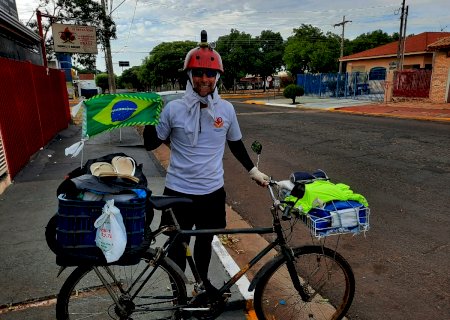 Pai de bailarina paga promessa e pedala durante 11 dias para ver filha se formar em SC