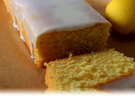 Como preparar um bolo delicioso de limão sem leite e em poucos passos