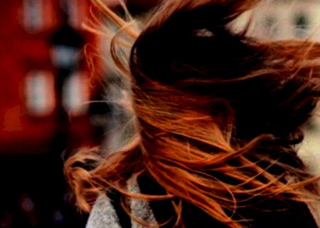 Mulher garante que engravidou após rajada de vento passar pela vagina