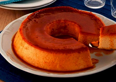 Pudim de leite Ninho® com calda caramelizada
