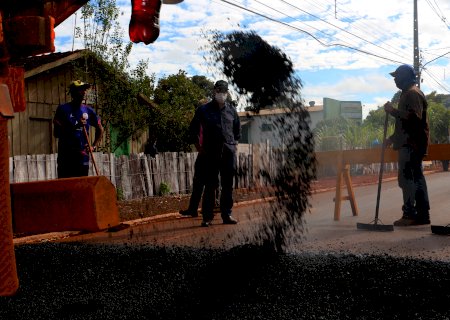 Prefeitura de Itaporã utiliza 70 tonelada de massa asfáltica em operação 'Tapa Buraco'