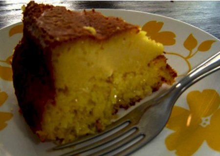 Veja essa deliciosa receita de bolo cremoso de milho