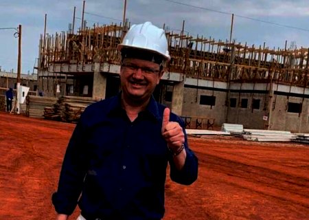 Barbosinha comemora anúncio de obras da segunda fase do Hospital Regional de Dourados
