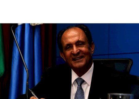Teixeira solicita implantação de rede de esgoto em três bairros de Jateí