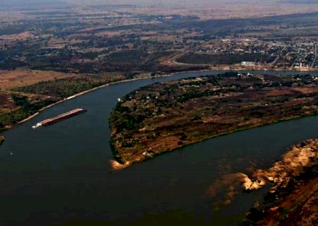 Rio Paraguai atinge n&iacute;vel m&iacute;nimo pela 1&ordf; vez no ano em Porto Murtinho