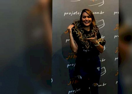 Veterinária explica como lidar com serpentes e diz que carne humana não atrai cobras