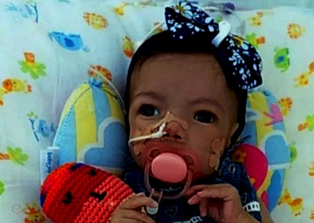 Família faz vaquinha para manter Lívia em casa, bebê tem doença rara