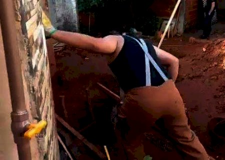 Homem morre soterrado a 4 metros de profundidade enquanto limpava po&ccedil;o
