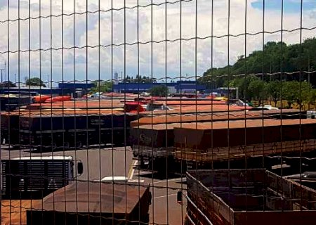 Cerca de 500 caminh&otilde;es aguardam em filas com 25 dias de opera&ccedil;&atilde;o padr&atilde;o
