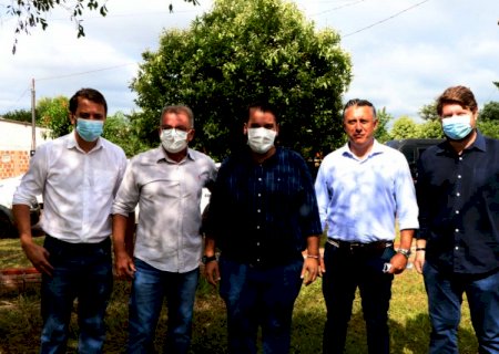 Vereadores participam da assinatura da Ordem de serviço da reforma e ampliação em Maracaju