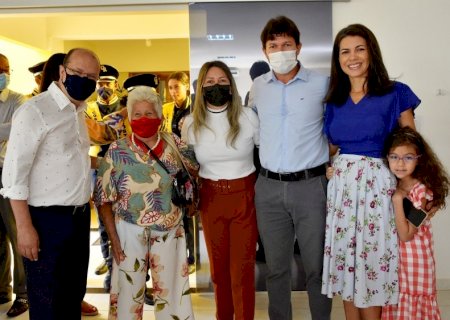 Com troféu Celina Jallad, Barbosinha homenageia mulheres que transbordam amor no cuidado com pessoa