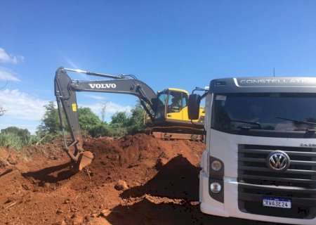 Zé Teixeira pediu e Governo de MS destinou caminhões para atender o setor de infraestrutura de Dourados