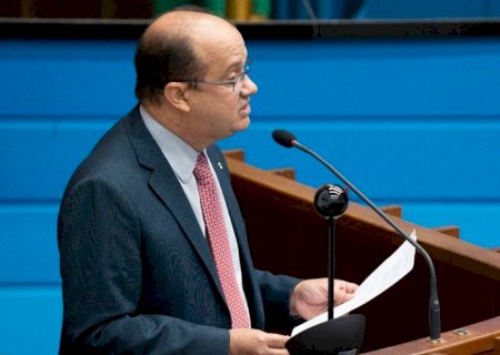 Barbosinha pede melhorias para MS-274 e recuperação do asfalto de ruas do Jardim Girassol