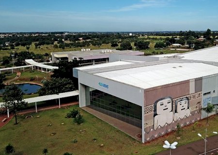 UEMS convoca aprovados para vagas de assistente social e bibliotecário