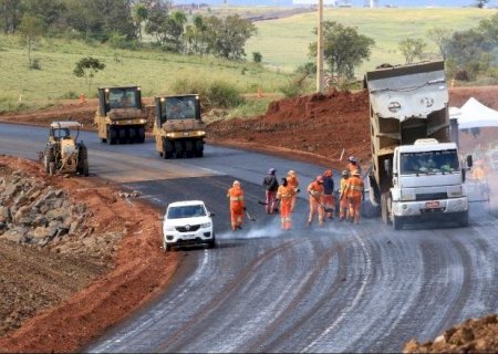 Obras na pavimentação de rodovia que amplia acesso a Bonito seguem aceleradas