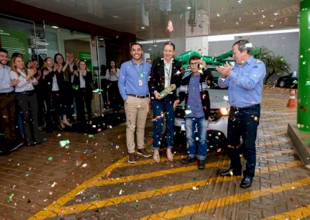 Sicredi Centro-Sul MS entrega carro, videogame e patinete elétrico para ganhadores do 3º sorteio da promoção