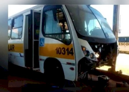 Crianças da zona rural madrugam para ir à escola, mas ônibus não passa