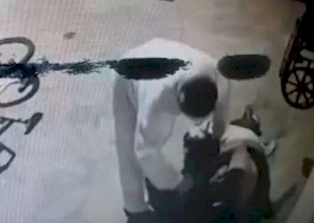 &ldquo;Nem queria ter aparecido&rdquo;, diz a&ccedil;ougueiro filmado ao doar casaco a cadeirante