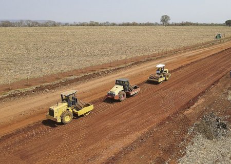 Pavimentação em estrada de Sidrolândia anima moradores e produtores rurais